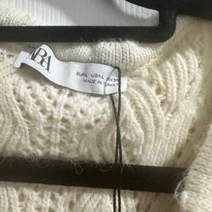 Zara Women's Ivory Cable Knit Sweater